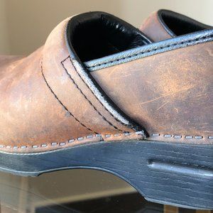 Dansko Clogs Brown